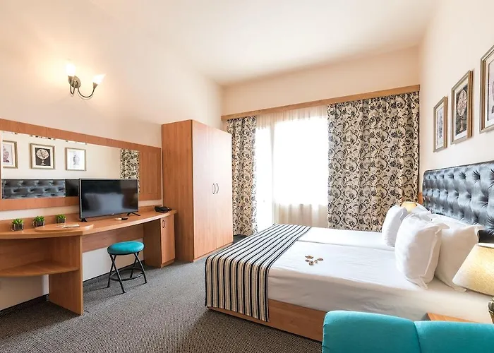 Hotel Lotus Family - Free Parking Sunny Beach