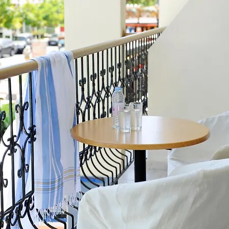 Hotell Lotus Family - Free Parking 3*