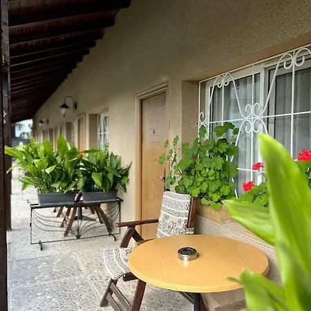 Hotel Lotus Family - Free Parking