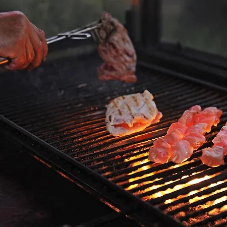 Lotus Family - Free Parking Hotel Słoneczny Brzeg