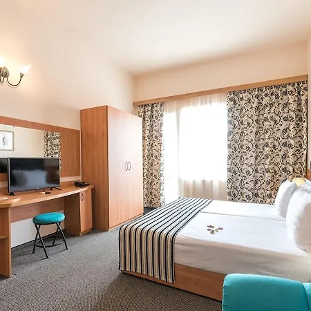 Hotel Lotus Family - Free Parking Sunny Beach