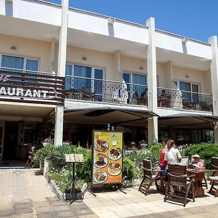 Hotel Lotus Family - Free Parking