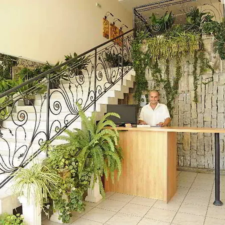 Hotel Lotus 3*