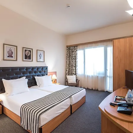 Hotel Lotus Family - Free Parking 3*