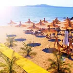лотос Хотел 3*