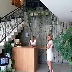 Хотел лотос