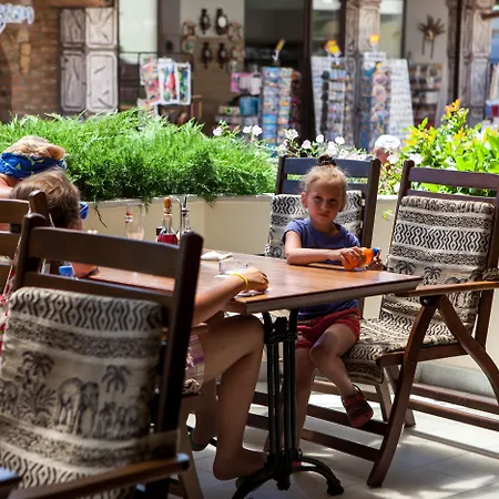 Otel Lotus Family - Free Parking