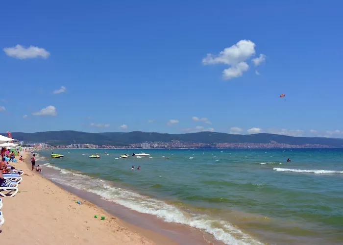 Otel Lotus Family - Free Parking Sunny Beach