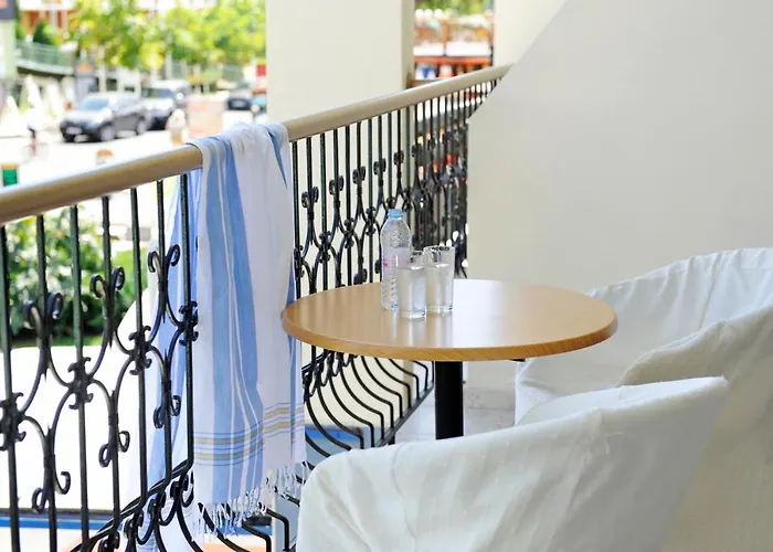 Otel Lotus Family - Free Parking 3*