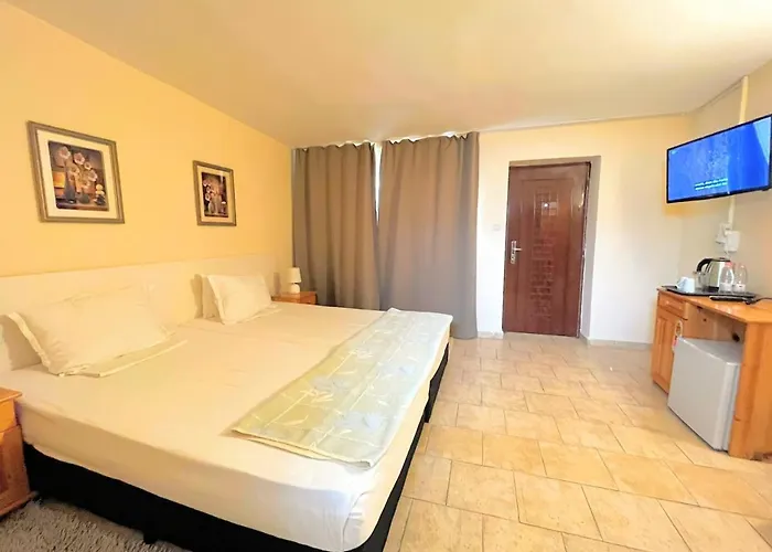 Lotus Family - Free Parking Otel