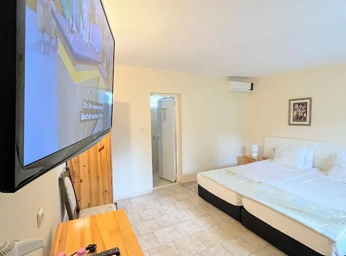 Otel Lotus Family - Free Parking Sunny Beach