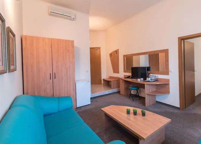 Lotus Family - Free Parking Otel