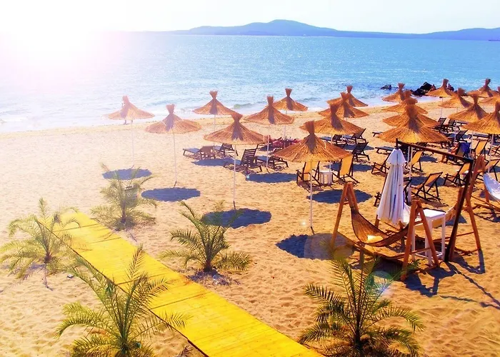 Lotus Family - Free Parking Otel 3*