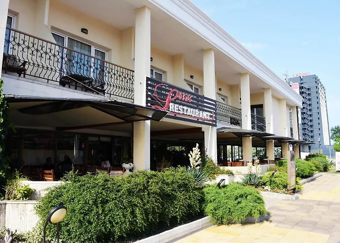 Lotus Family - Free Parking Otel 3*